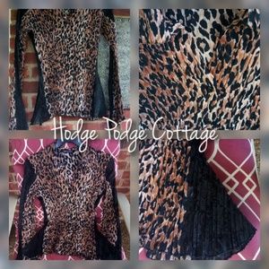 VIOLET & CLAIRE LEOPARD & BLACK LACE BLOUSE!